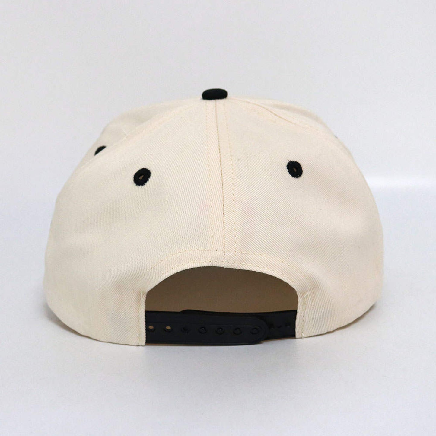 Winners season Snapback (cream)